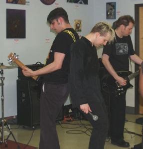Early Razorbalde Monalisa features Josh Common on Bass and Kevin Ian Common (not pictured) on drums - the two are also members of The Common Men